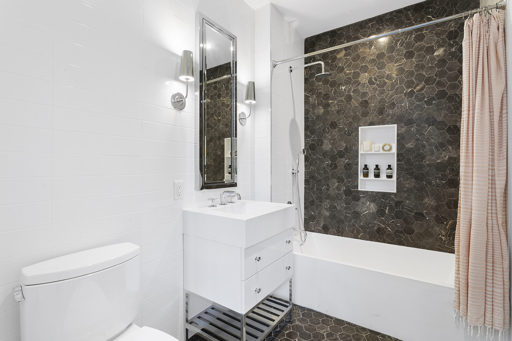 338 Berry Street, Unit 3B Brooklyn, NY 11249 - Photo 7 of 17