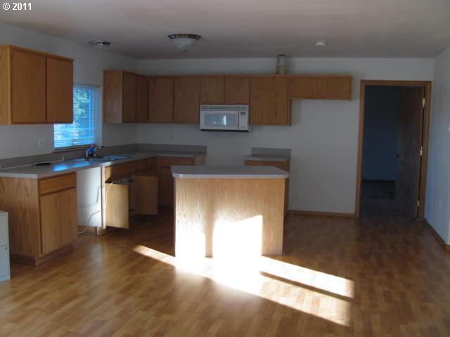 4040 Sherrard Road Hood River, OR 97031 - Photo 8 of 16 Gallery Image 8