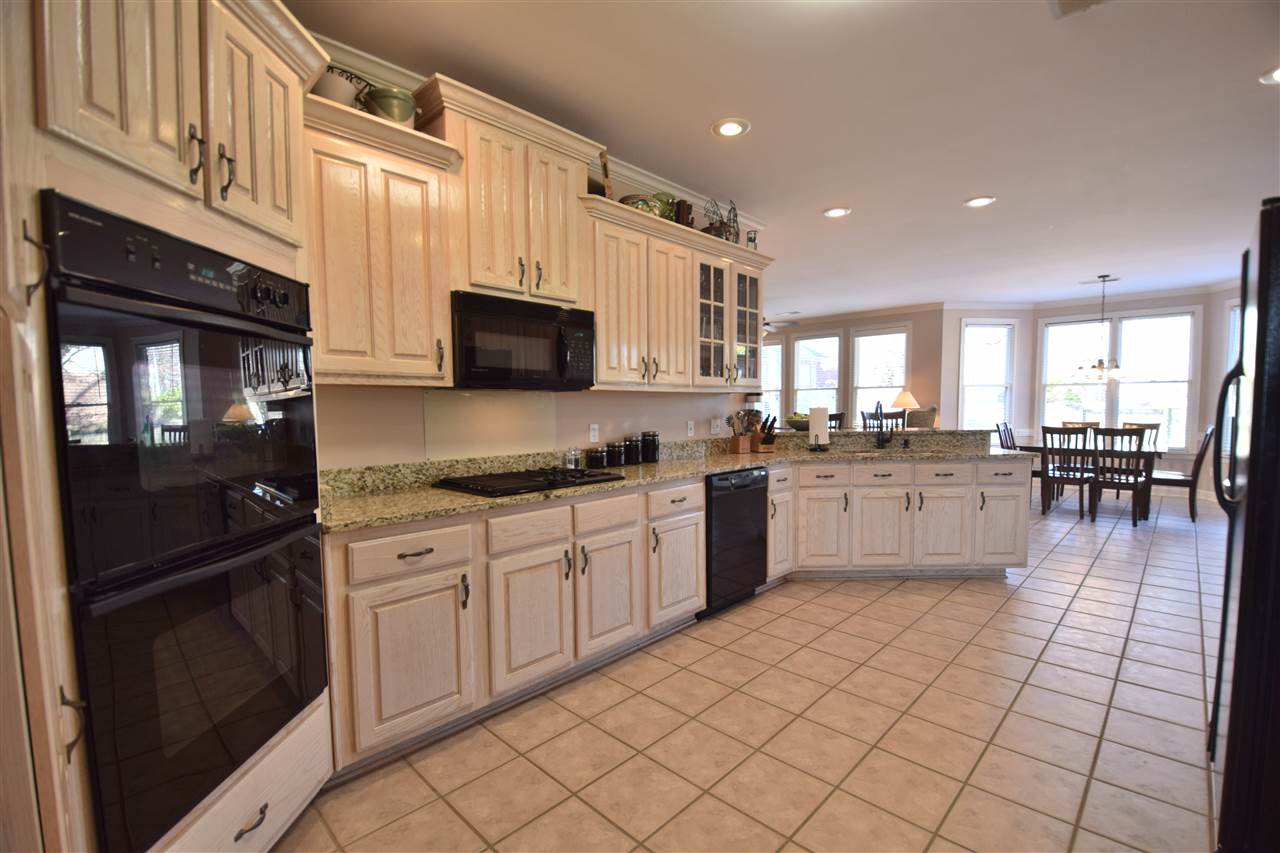 940 West Powell Road Collierville, TN 38017 - Photo 5 of 25 Gallery Image 5