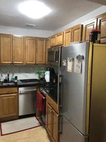 415 Stratford Road, Unit 1F Brooklyn, NY 11218 - Photo 1 of 4