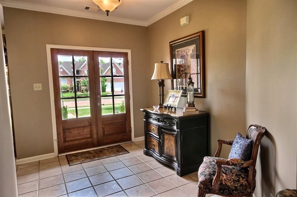 1327 Riding Brook Drive Collierville, TN 38017 - Photo 2 of 19