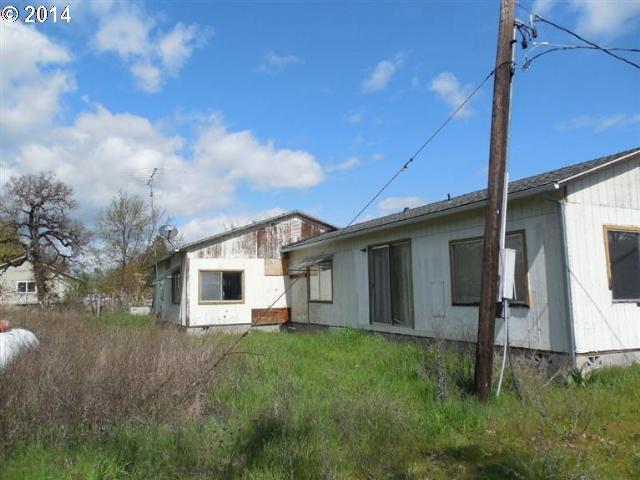 12065 Table Rock Road White City, OR 97503 - Photo 8 of 10