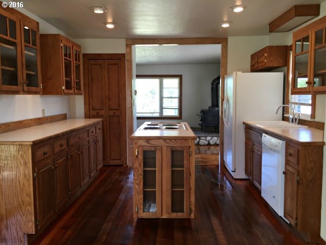 1489 Plat I Road Sutherlin, OR 97479 - Photo 14 of 21