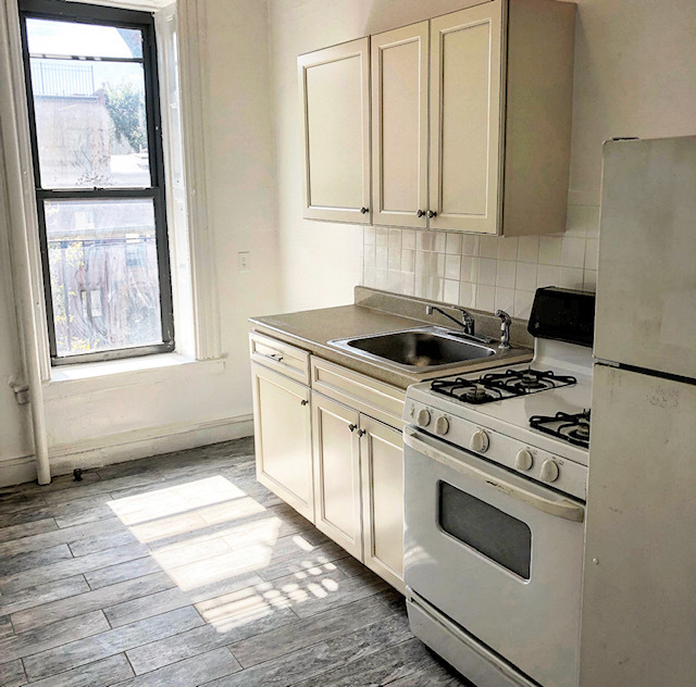 299 Putnam Avenue, Unit 3D Brooklyn, NY 11216 - Photo 3 of 7