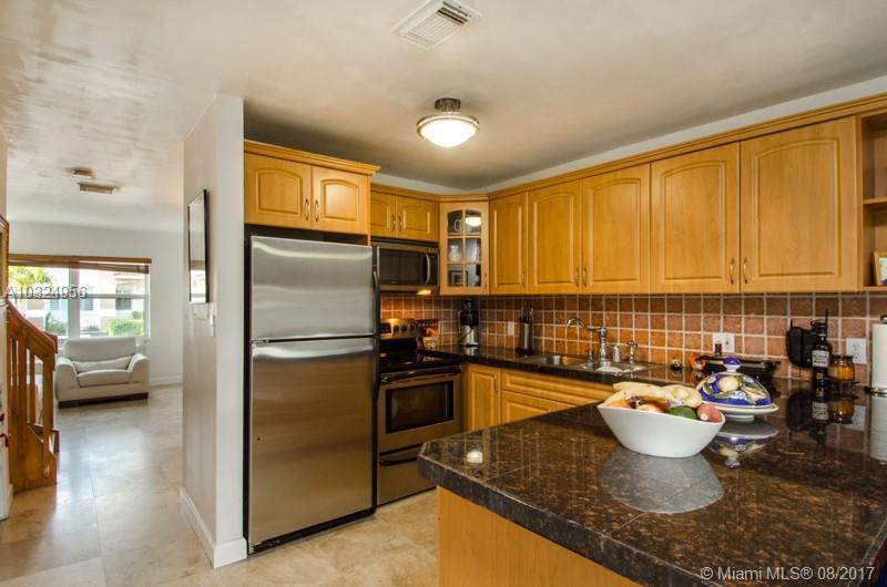 13848 Southwest 64th Street Miami, FL 33183 - Photo 11 of 29