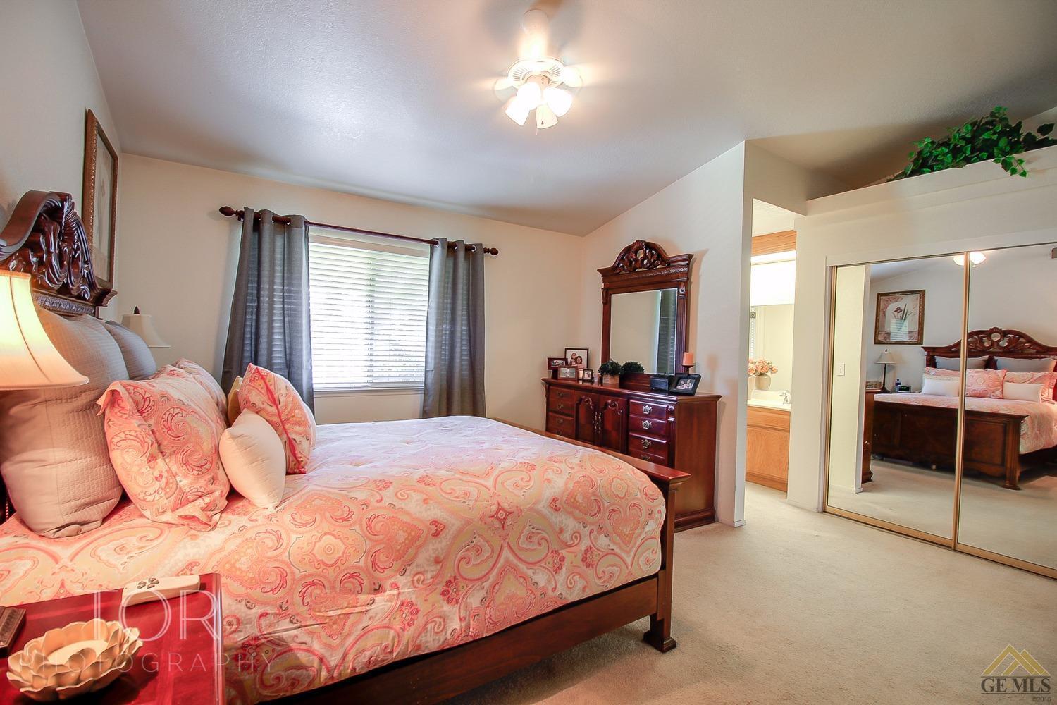 617 Fairview Road Bakersfield, CA 93307 - Photo 16 of 21 Gallery Image 16