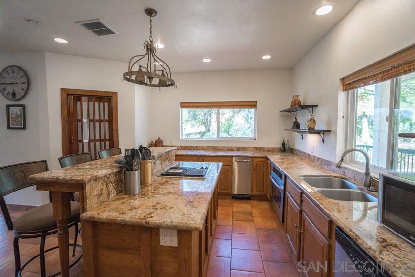 1057 Dehesa Ranch Road El Cajon, CA 92019 - Photo 2 of 21