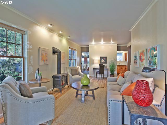 3815 Southeast Rural Street Portland, OR 97202 - Photo 3 of 16 Gallery Image 3