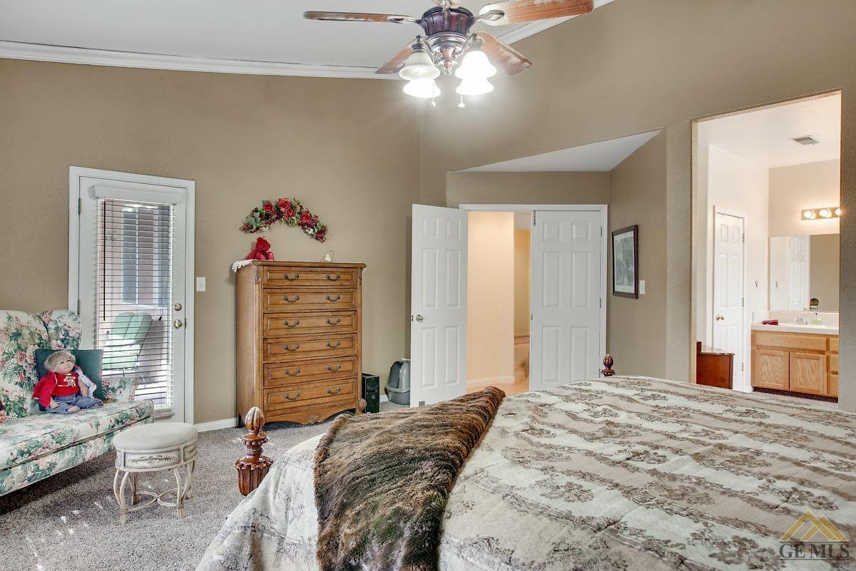 3601 Campfire Drive Bakersfield, CA 93312 - Photo 27 of 40