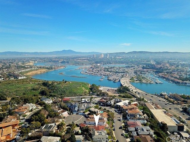 $3,015,000 | 402 Kings Road, Newport Beach, CA 92663