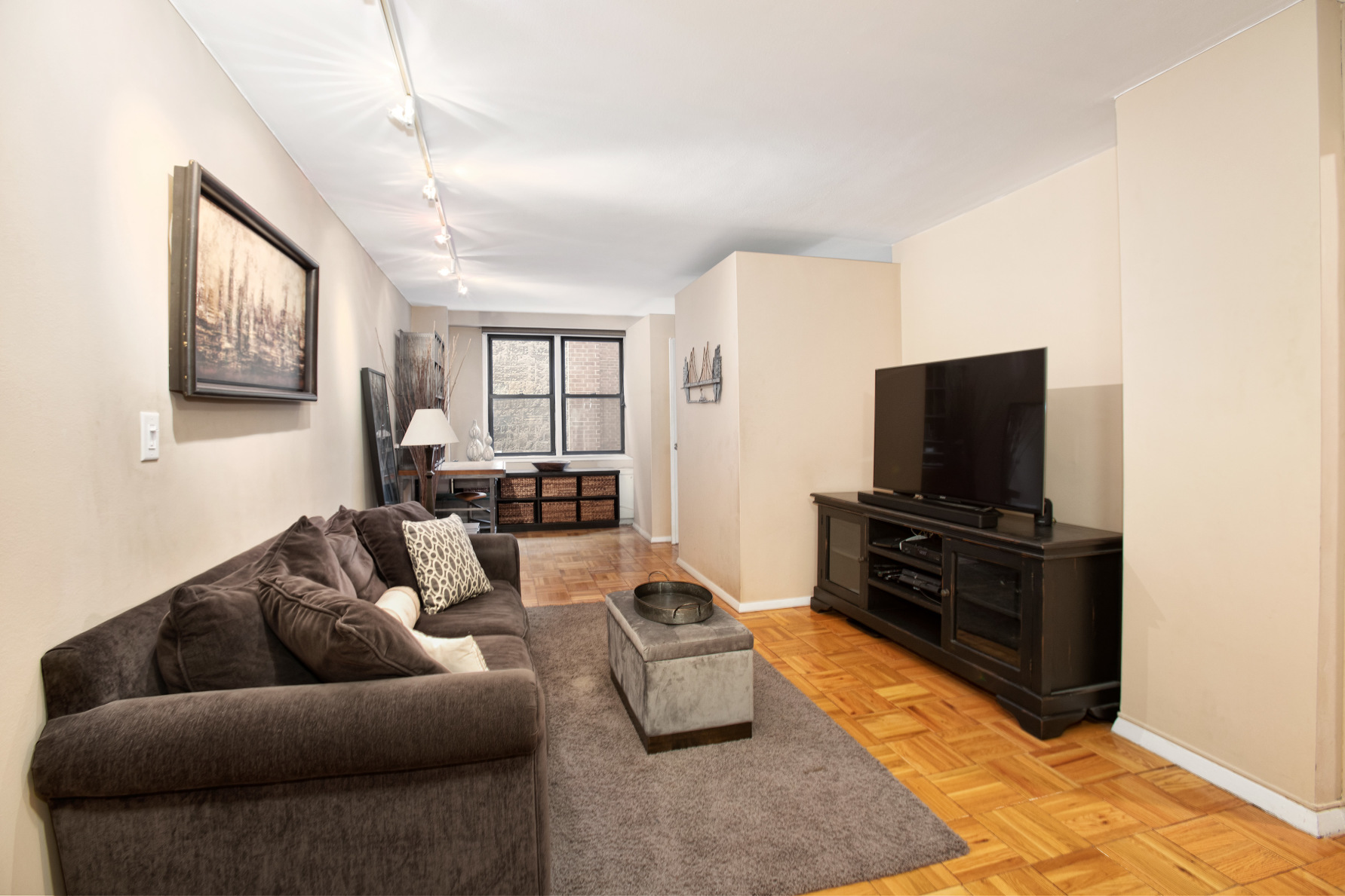 201 East 21st Street, Unit 4G Manhattan, NY 10010 - Photo 3 of 6