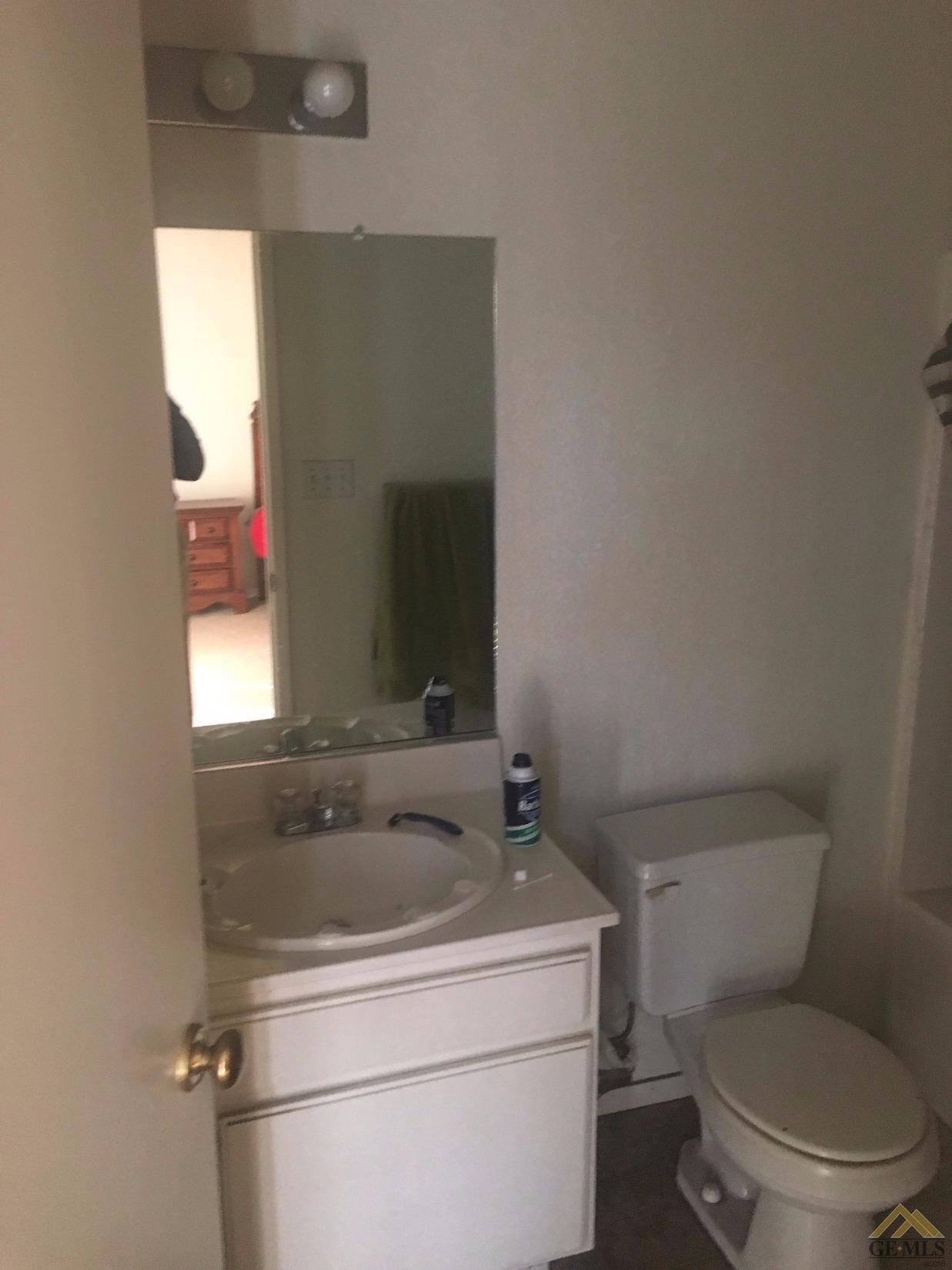 4722 Shadow Stone Street Bakersfield, CA 93313 - Photo 11 of 13