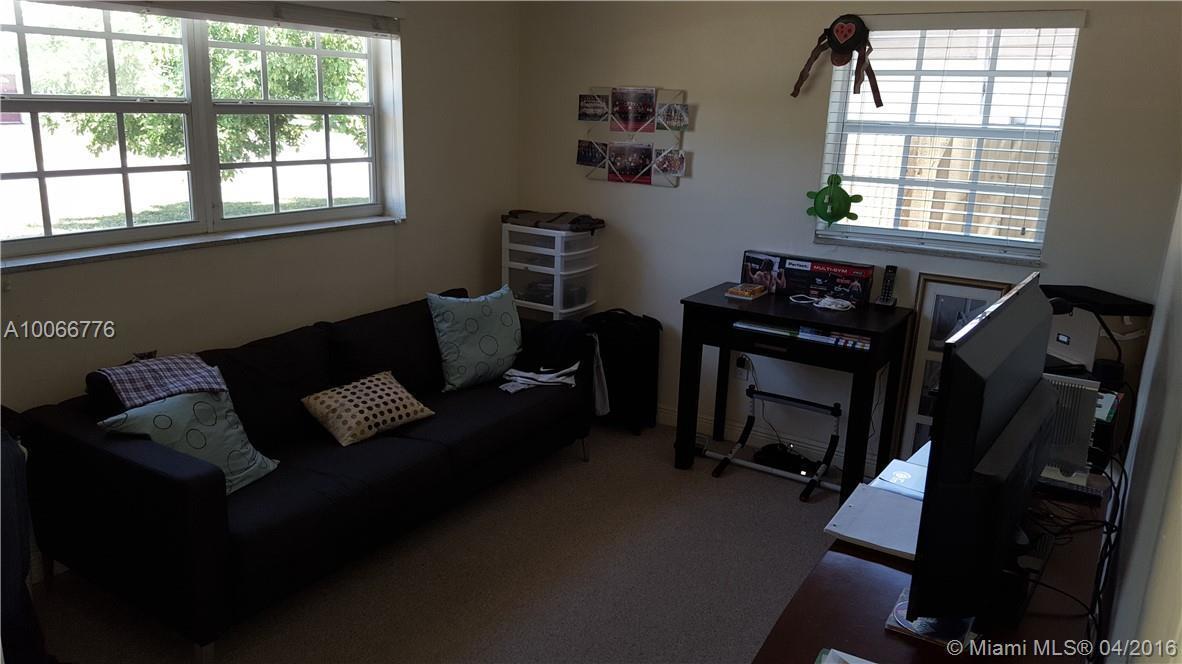 10000 Southwest 82nd Terrace Miami, FL 33173 - Photo 10 of 12