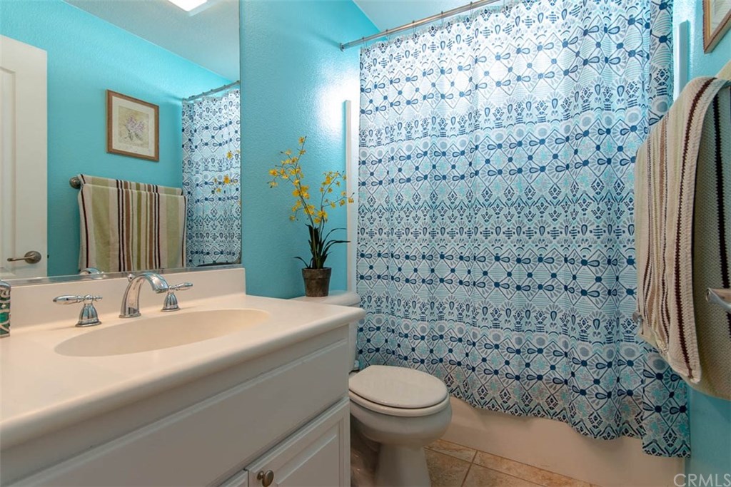 32009 Hummingbird Way Temecula, CA 92592 - Photo 14 of 40