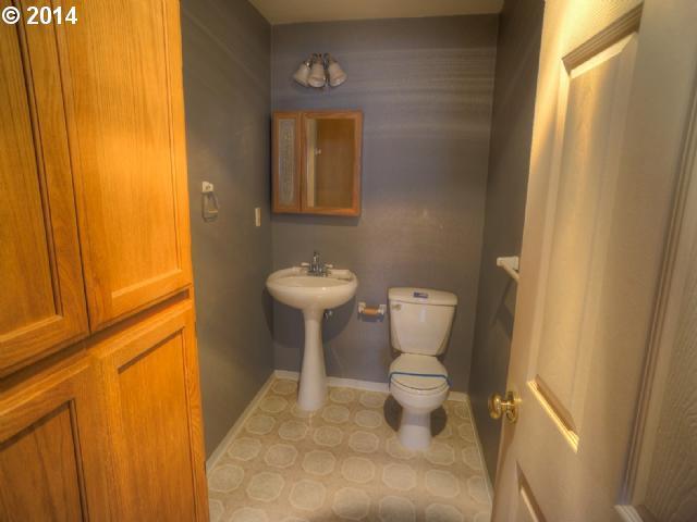 118 Mission Road Kelso, WA 98626 - Photo 15 of 16 Gallery Image 15