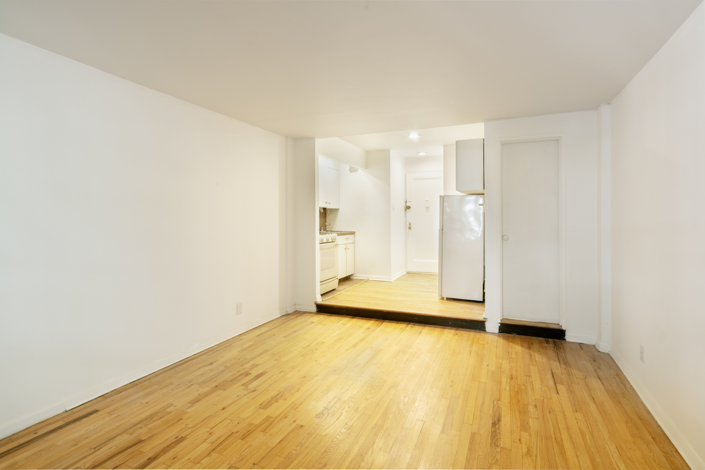 145 East 29th Street, Unit 3D Manhattan, NY 10016 - Photo 2 of 5