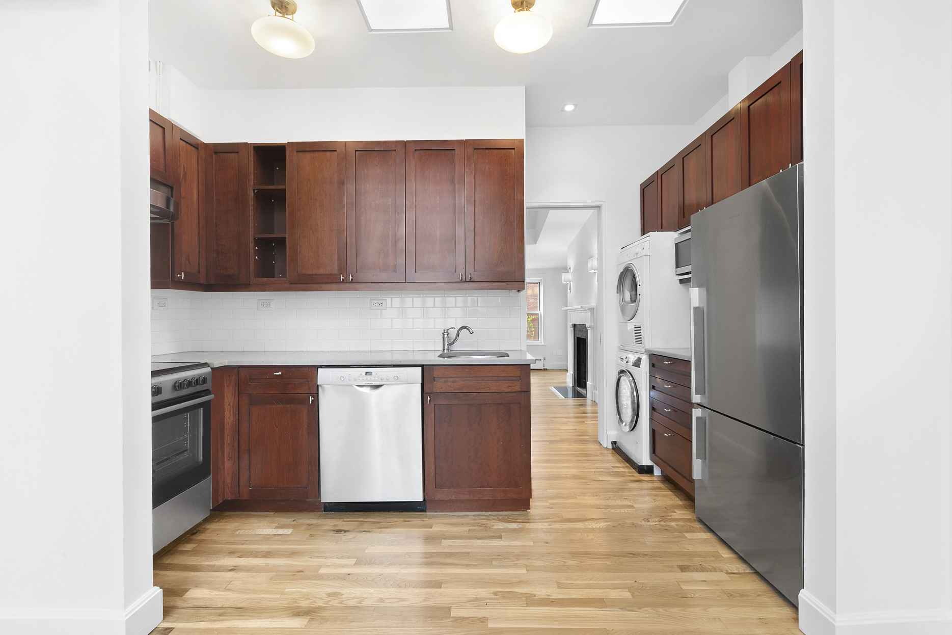 50 Charles Street, Unit 3 Manhattan, NY 10014 - Photo 4 of 8