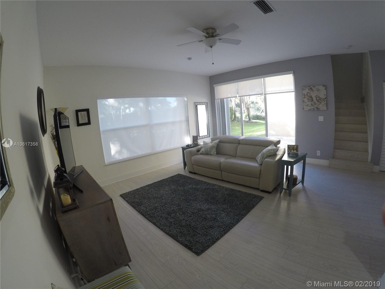 811 Southwest 178th Way Pembroke Pines, FL 33029 - Photo 13 of 51