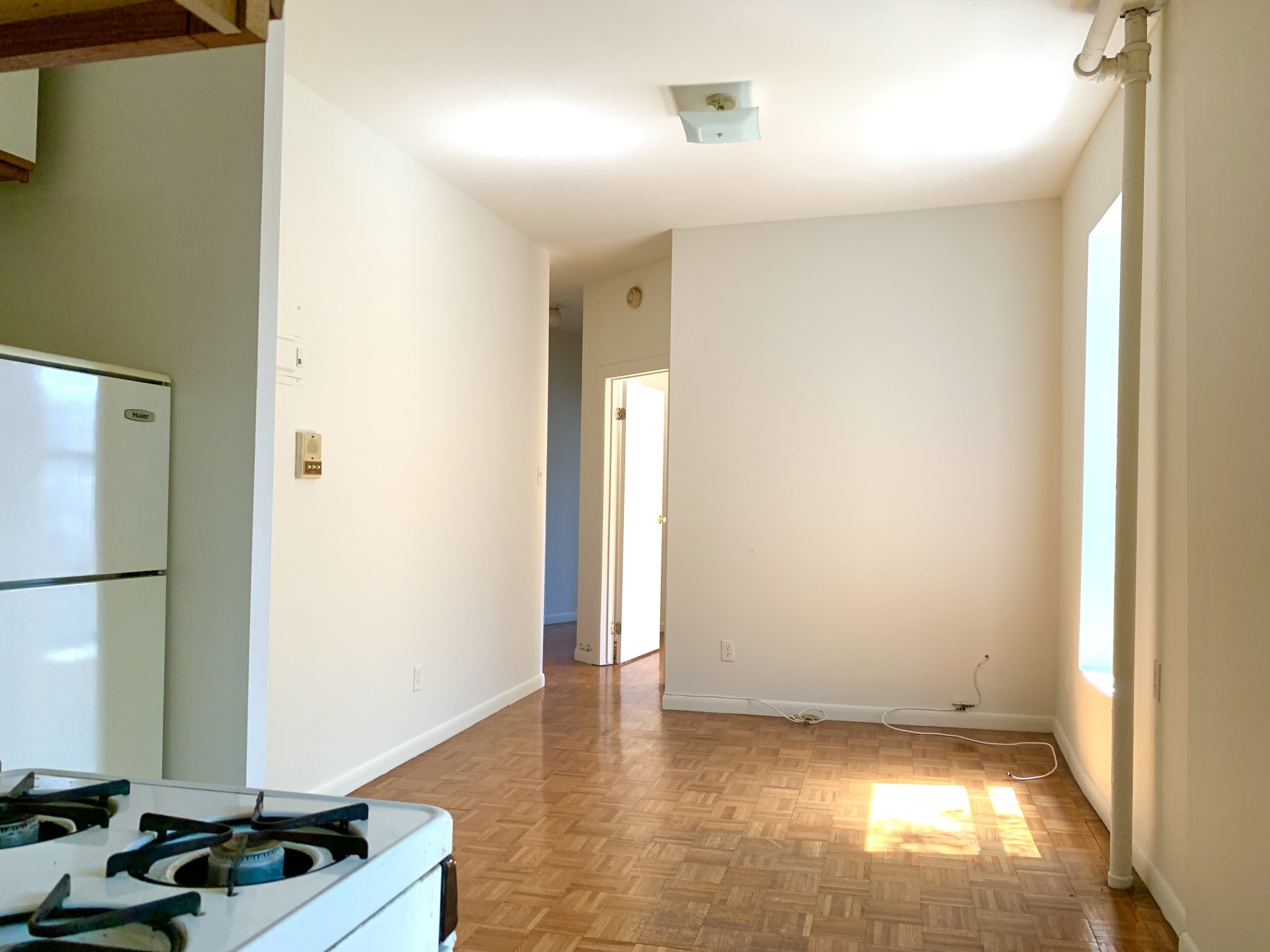 235 East 89th Street, Unit 4FS Manhattan, NY 10128 - Photo 5 of 17