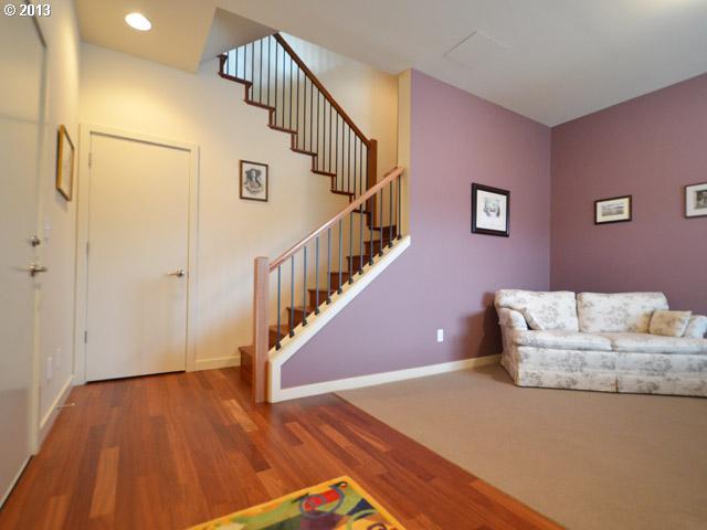 1638 Northwest Riverscape Street Portland, OR 97209 - Photo 5 of 16 Gallery Image 5