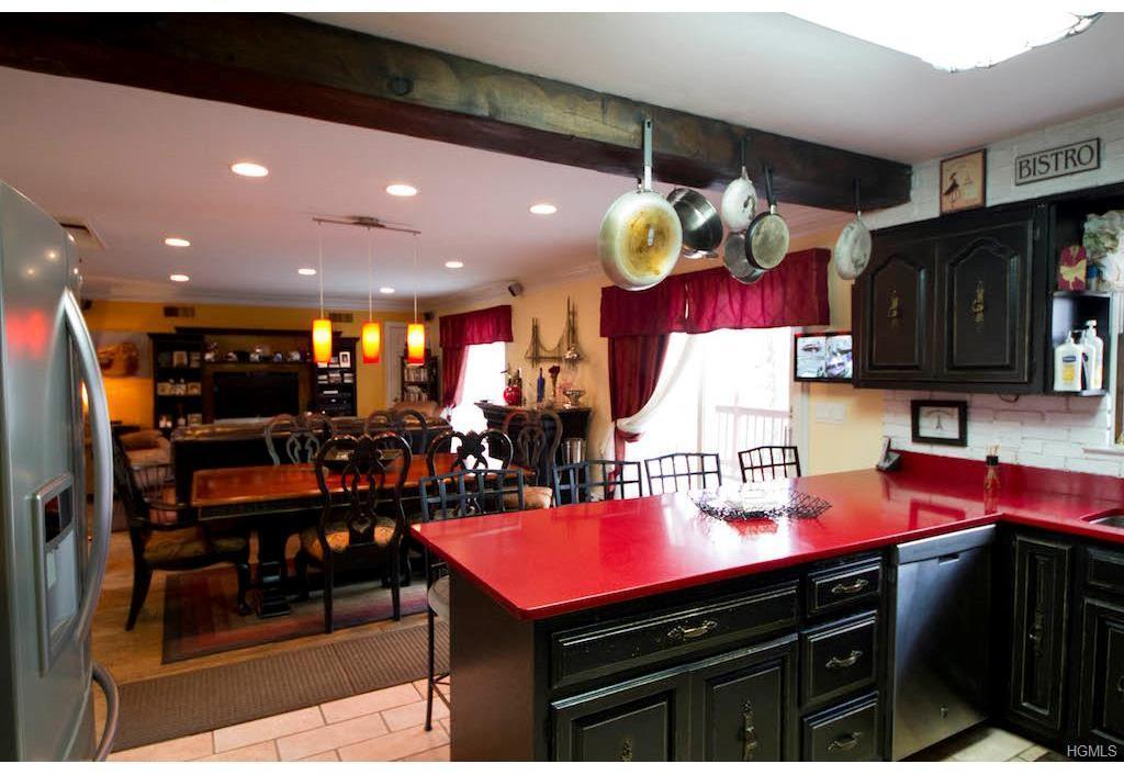 63 Overlook Road North White Plains, NY 10603 - Photo 16 of 26