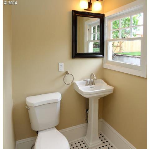 1338 North Kilpatrick Street Portland, OR 97217 - Photo 12 of 16 Gallery Image 12
