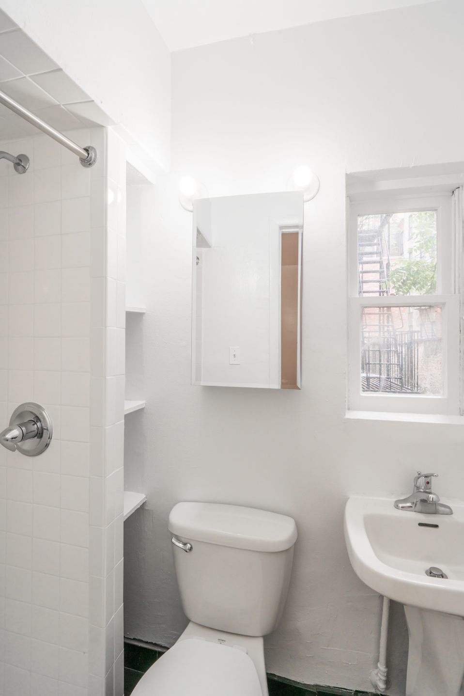 28 Jane Street, Unit 1 Manhattan, NY 10014 - Photo 6 of 7