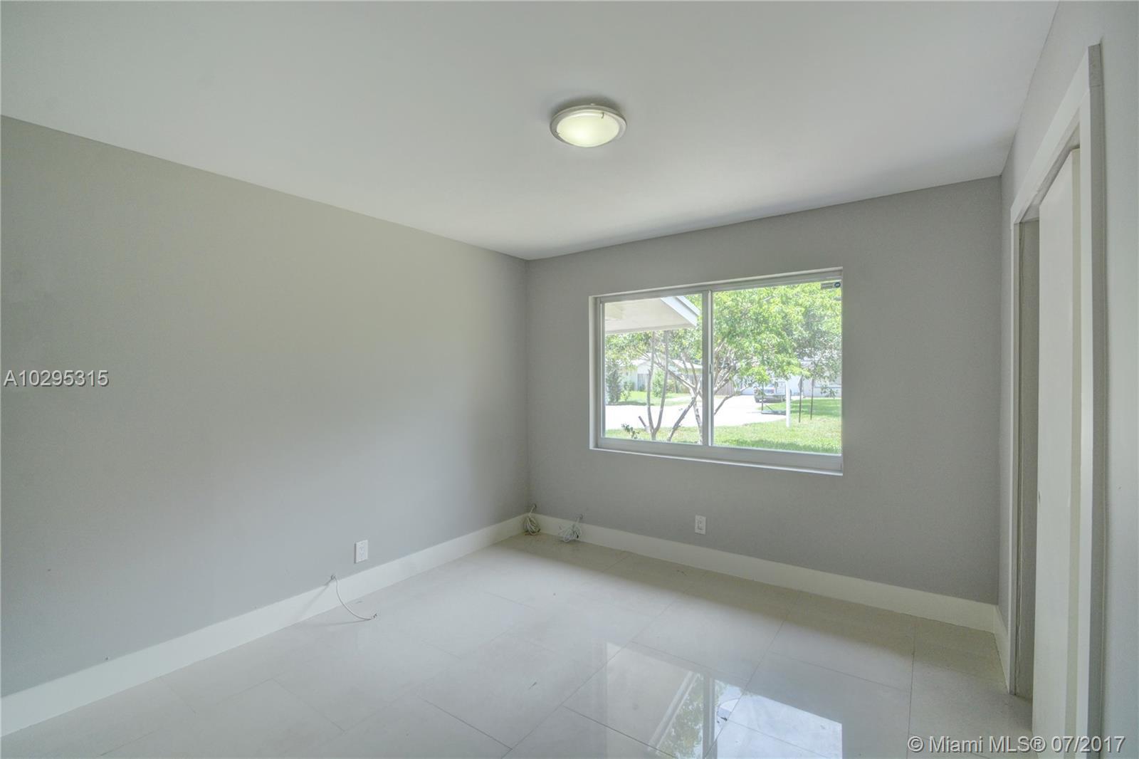4036 Southwest 5th Street Plantation, FL 33317 - Photo 19 of 28