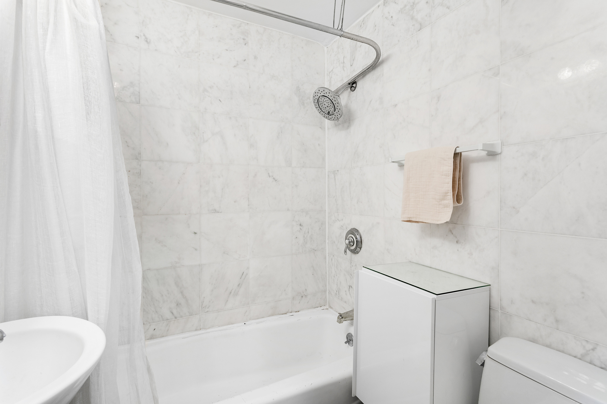 126 Willoughby Avenue, Unit 3F Brooklyn, NY 11205 - Photo 4 of 5