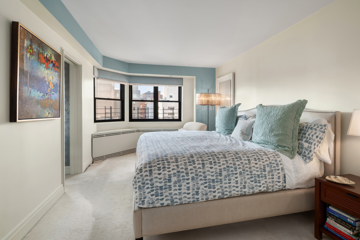 176 East 77th Street, Unit 17JK Manhattan, NY 10075 - Photo 6 of 12