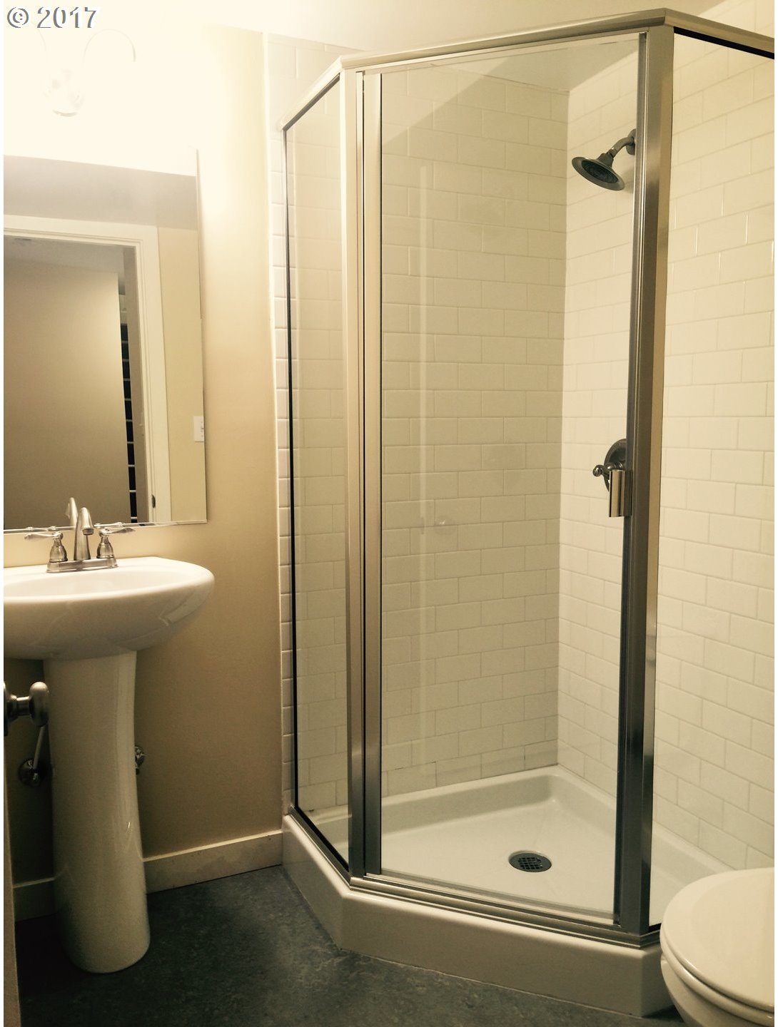 922 Southwest Curry Street Portland, OR 97239 - Photo 15 of 21 Gallery Image 15