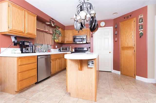 29 Abilene Drive Trabuco Canyon, CA 92679 - Photo 4 of 10