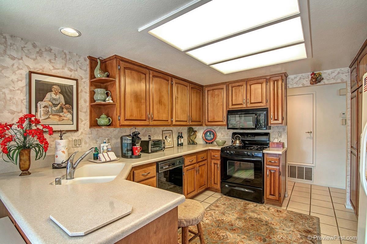1298 Rue St Martin San Marcos, CA 92078 - Photo 7 of 20 Gallery Image 7