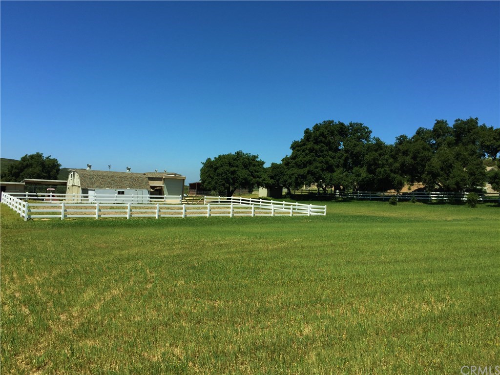 38421 Carrillo Road Fallbrook, CA 92028 - Photo 7 of 57