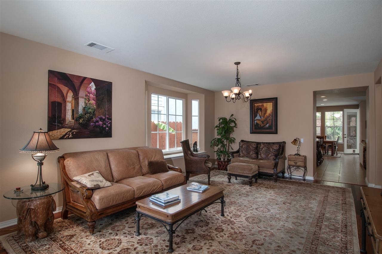 218 Rain Tree Drive Encinitas, CA 92024 - Photo 3 of 24