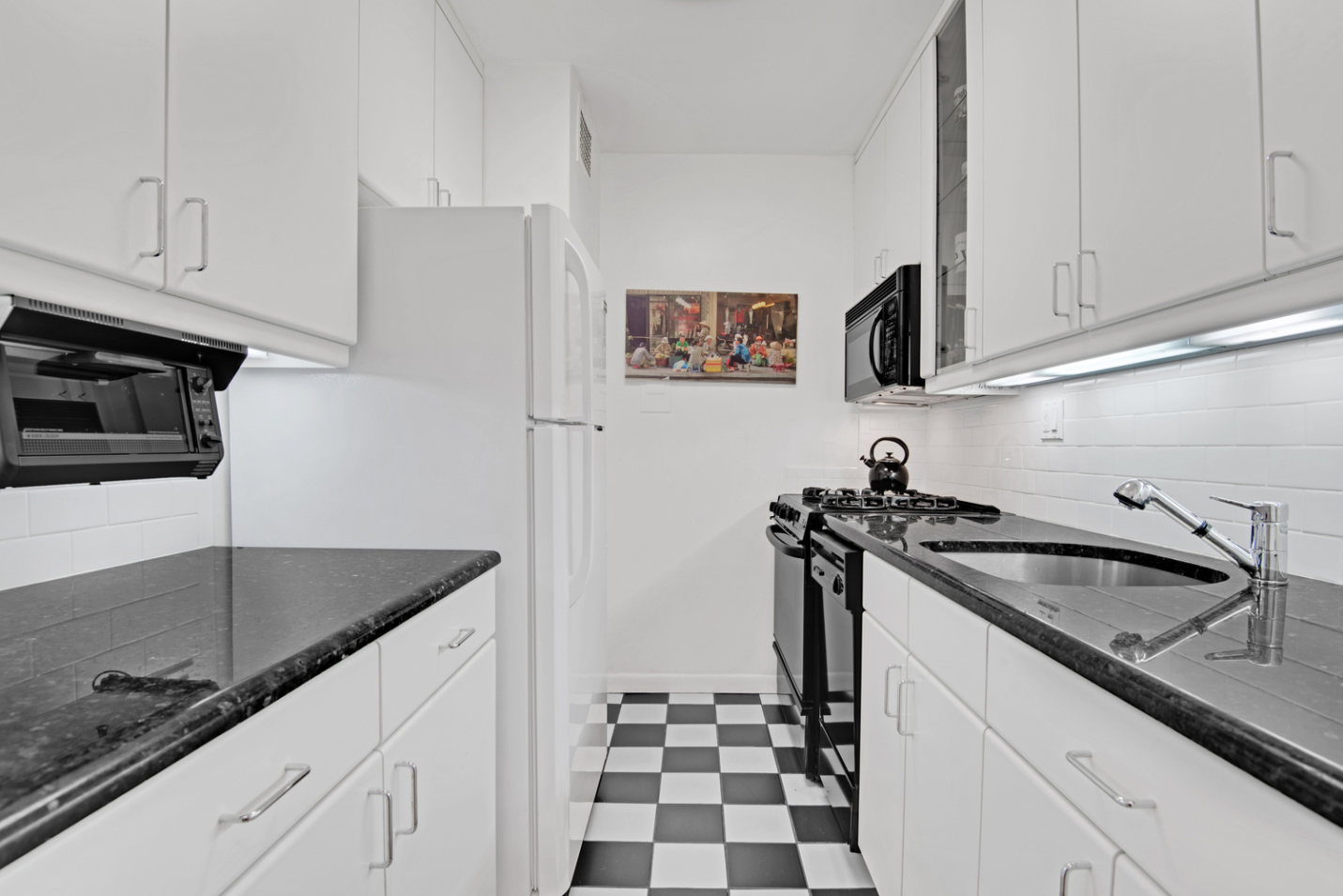 180 West End Avenue, Unit #5K Manhattan, NY 10023 - Photo 5 of 7