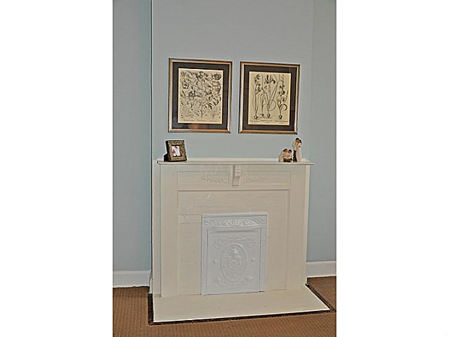 633 Rozelle Street Memphis, TN 38104 - Photo 14 of 25 Decorative fireplace