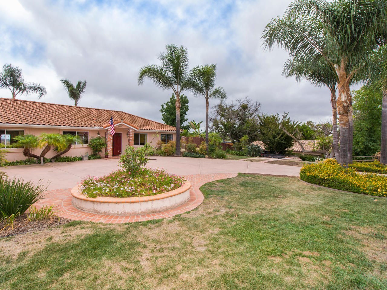424 Ali Way Fallbrook, CA 92028 - Photo 2 of 22