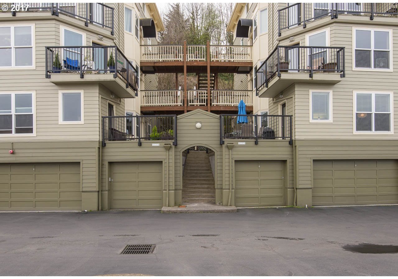 423 Northwest Uptown Terrace, Unit 1A Portland, OR 97210 - Photo 14 of 18