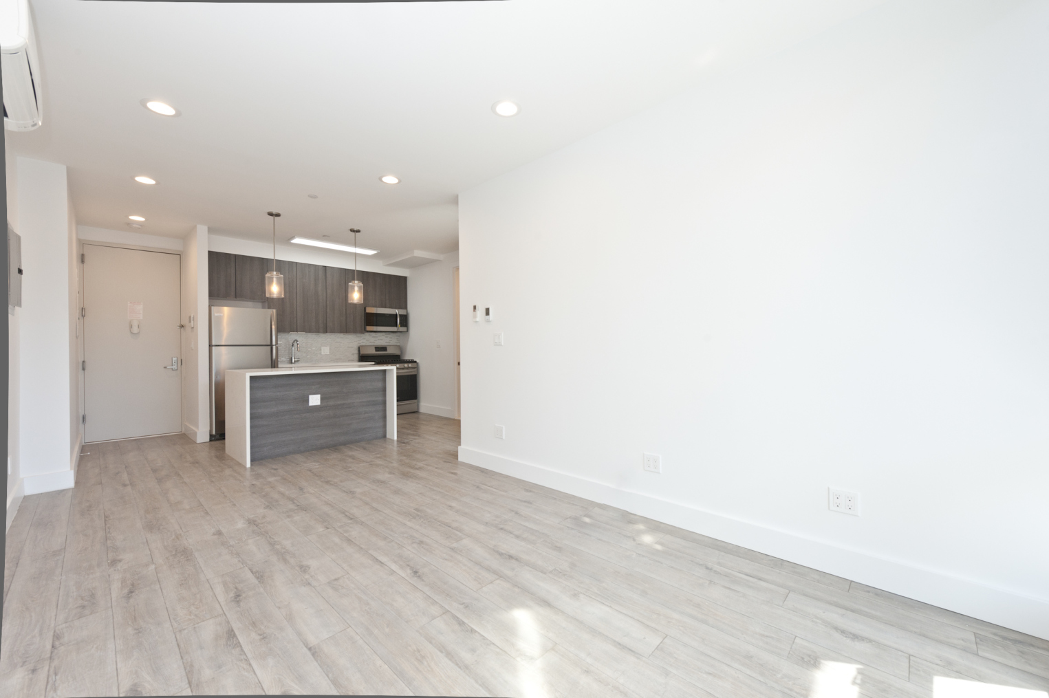 25-35 18th Street, Unit 2C Queens, NY 11102 - Photo 5 of 8