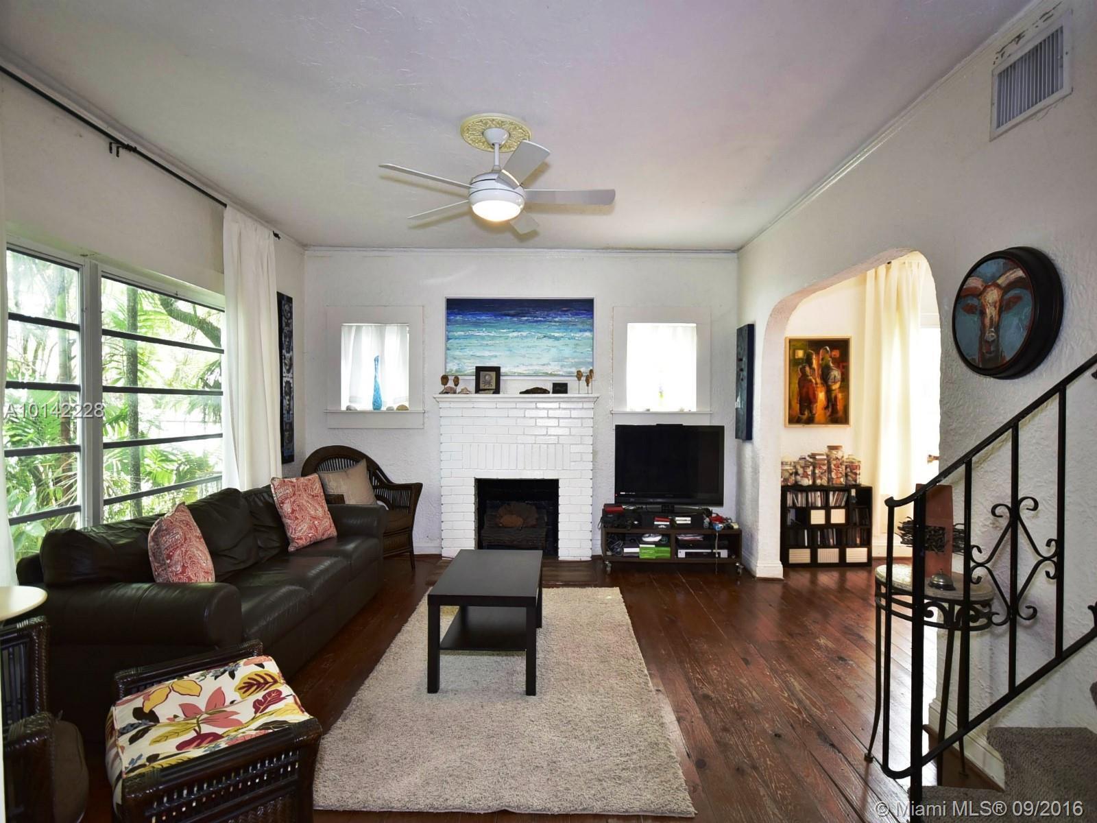 1942 Southwest 9th Street Miami, FL 33135 - Photo 4 of 25