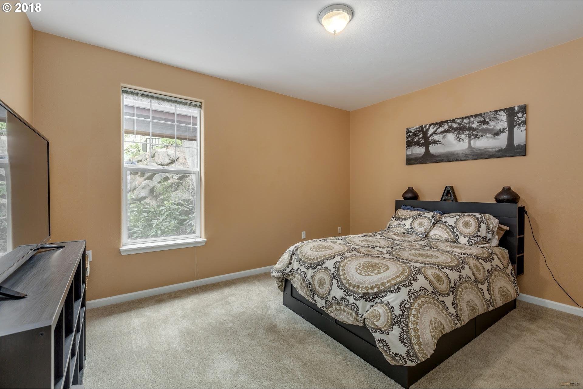 701 Springtree Lane West Linn, OR 97068 - Photo 8 of 19 Gallery Image 8
