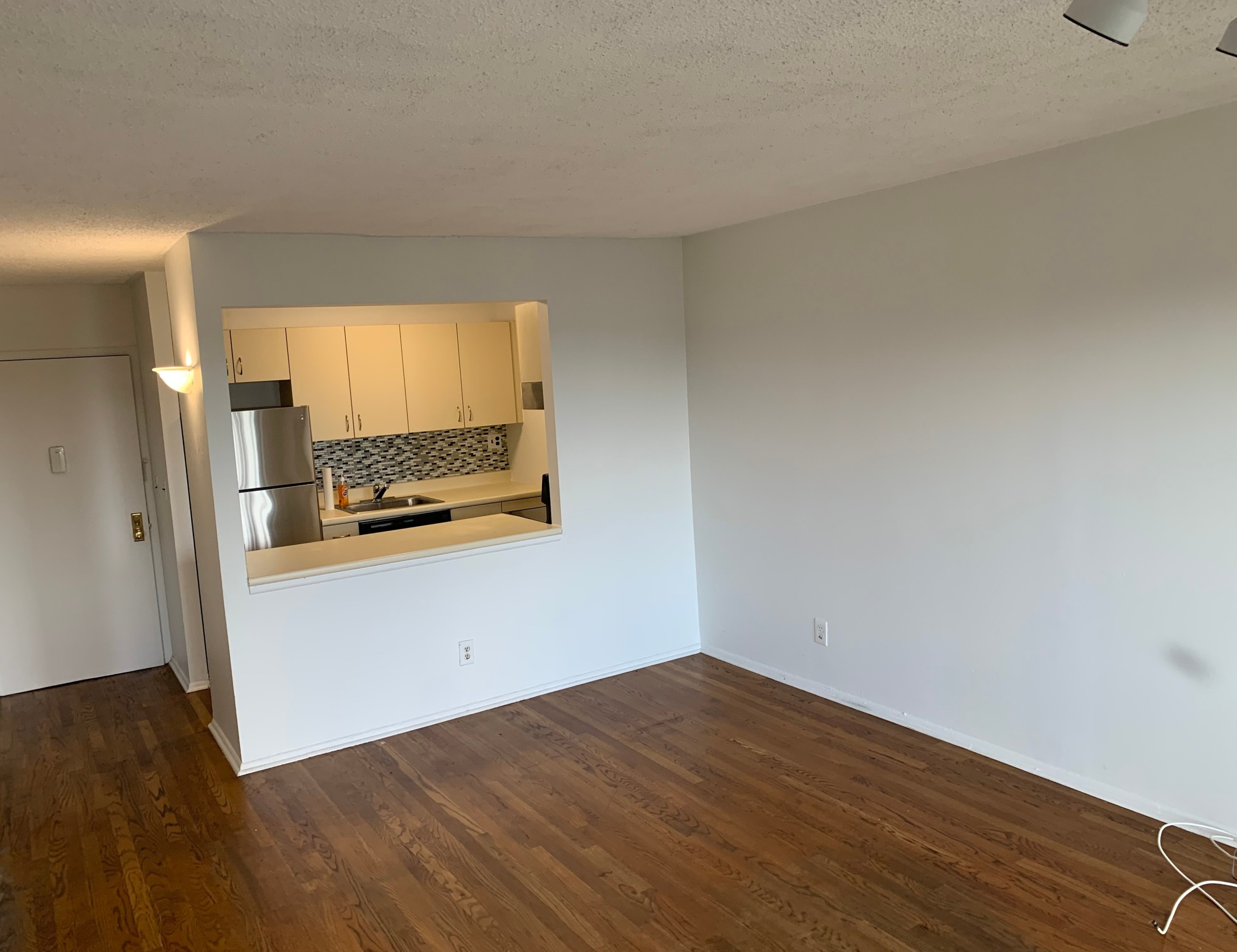 25-40 Shore Boulevard, Unit 8I Queens, NY 11102 - Photo 4 of 15