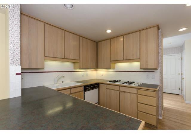 1816 Northwest Miller Road Portland, OR 97229 - Photo 9 of 16 Gallery Image 9