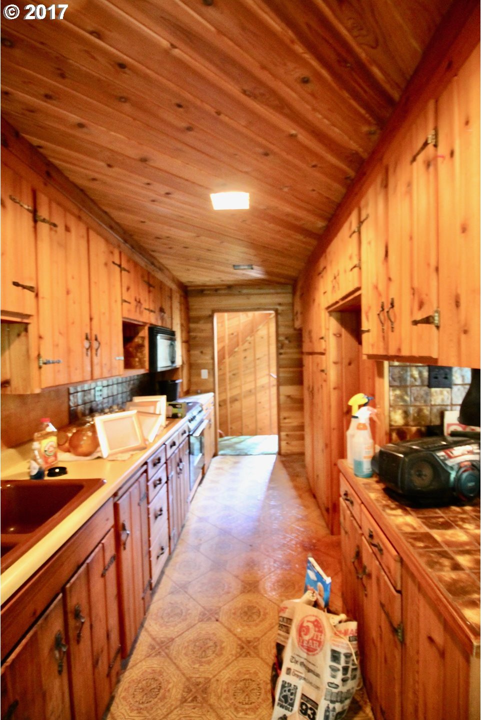 8015 Southwest Rodlun Road Gresham, OR 97080 - Photo 9 of 27