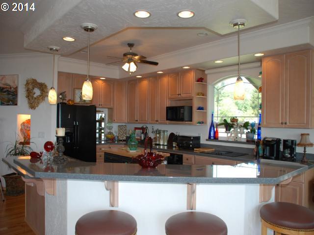 805 Riviera Court Brookings, OR 97415 - Photo 8 of 16 Gallery Image 8