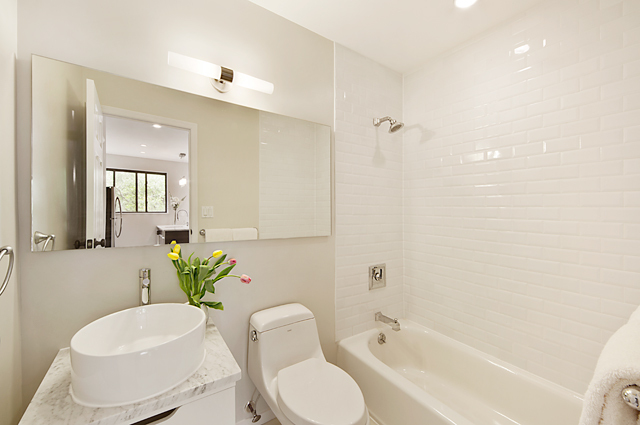 188 Woodpoint Road, Unit 1B Brooklyn, NY 11211 - Photo 1 of 6