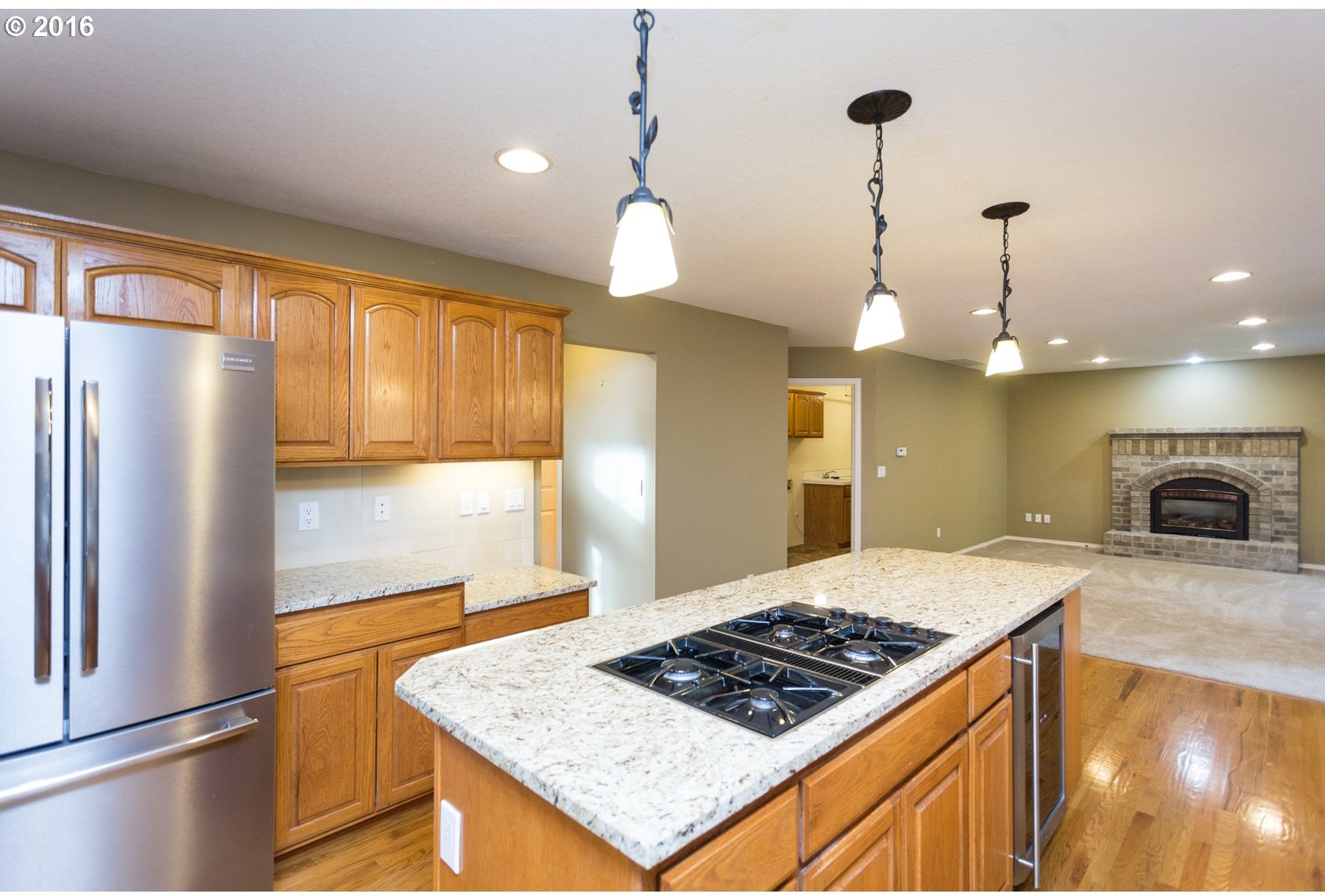 8660 Southwest Turquoise Loop Beaverton, OR 97007 - Photo 7 of 32 Gallery Image 7