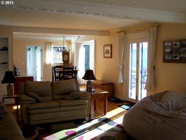 275 Southwest Westwinds Road White Salmon, WA 98672 - Photo 8 of 16 Gallery Image 8
