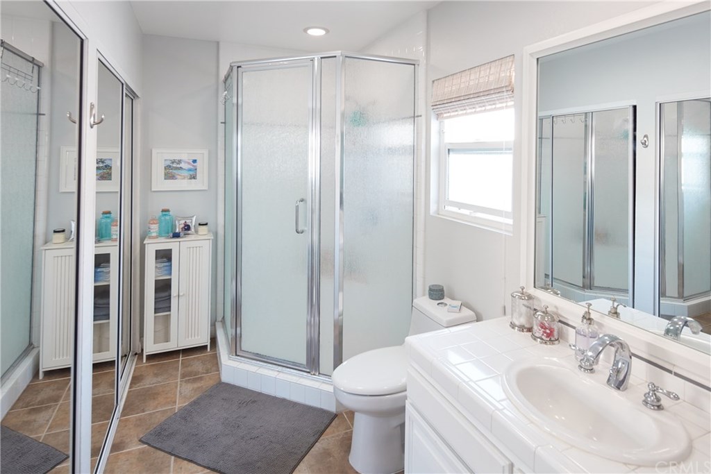 4908 West 136th Street Hawthorne, CA 90250 - Photo 14 of 30 Master bath